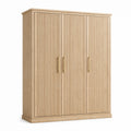 Armoire en bois avec poignées en laiton doré